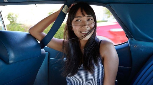 womanincar